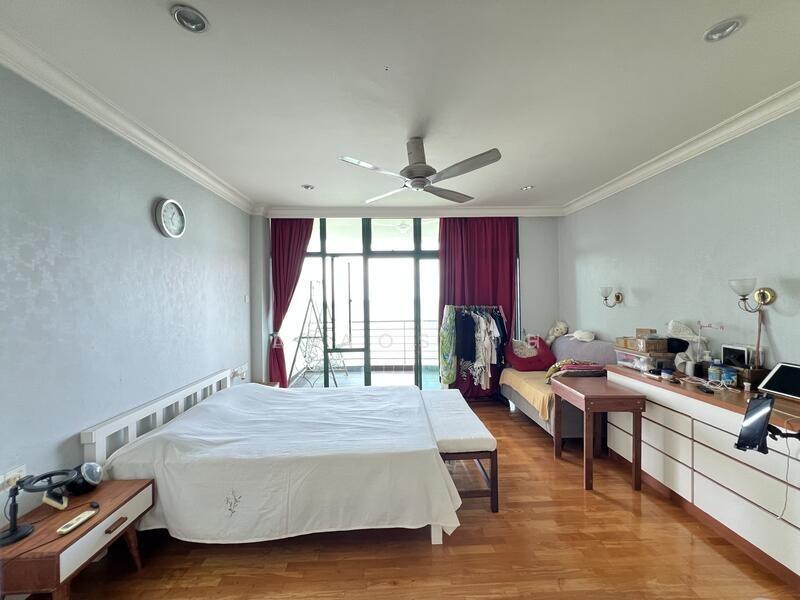 Sri Golden Bay Condominium - 5