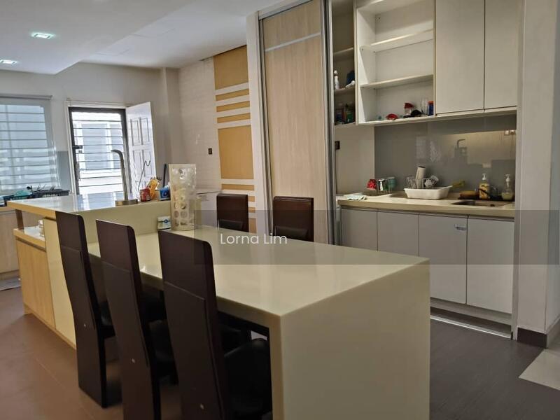 Lakeside Lakedge Corner Lot - 3