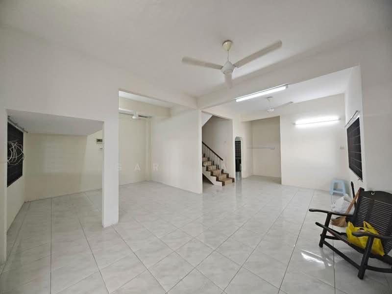 Taman Badri Shah - 2