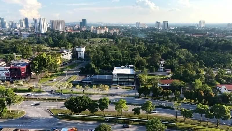 Larkin Larkins @ Jalan Tun Abdul Razak - 5