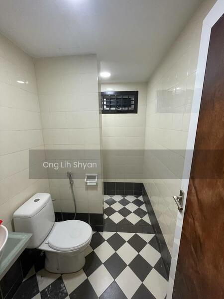 The Embassy (Bangunan Duta Impian) - 5