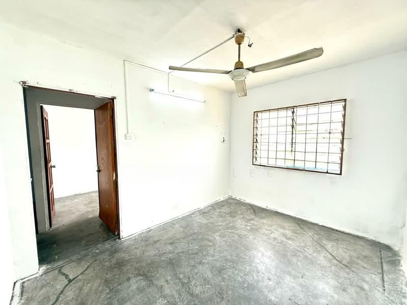 Pangsapuri Pendamar A - 5