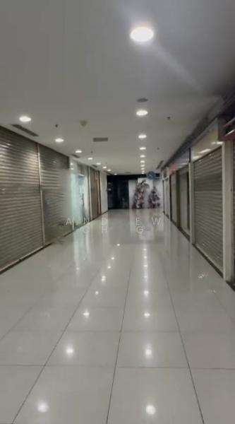 Axis Atrium - 5