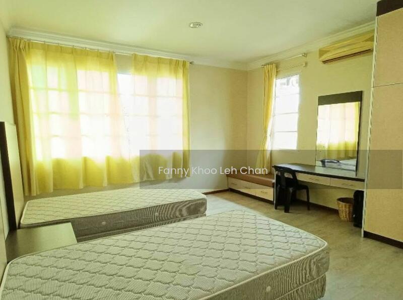 Bungalow at Taman Seri Kionsom - 3