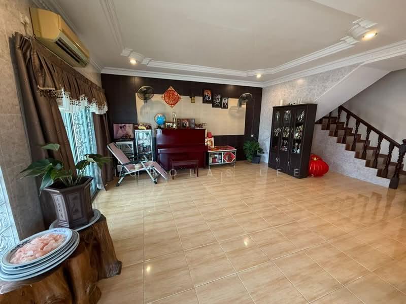 Ipoh Pusing Taman Medan Double Storey Corner House - 4