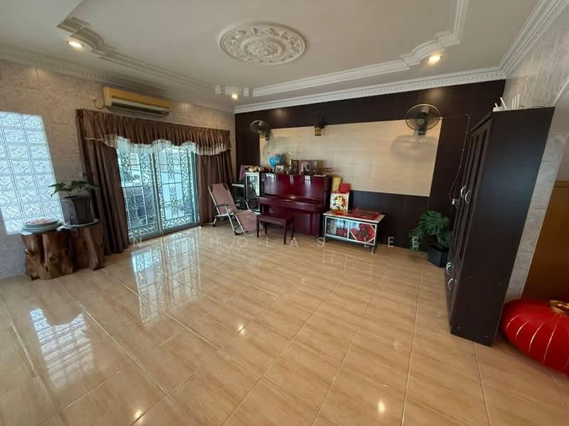 Ipoh Pusing Taman Medan Double Storey Corner House - 5