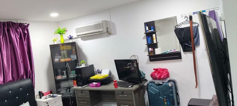 Jalan Seroja, Taman Johor Jaya - 1