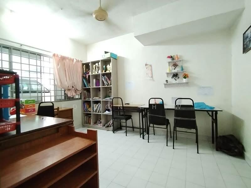 Taman Bukit Kempas - 5