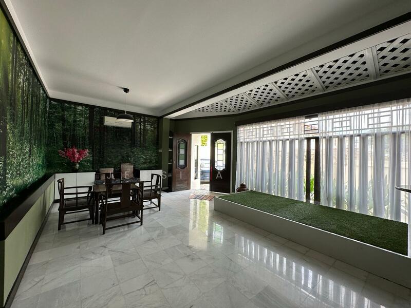 2 Storey Bungalow Tanjung Bunga Park - 2