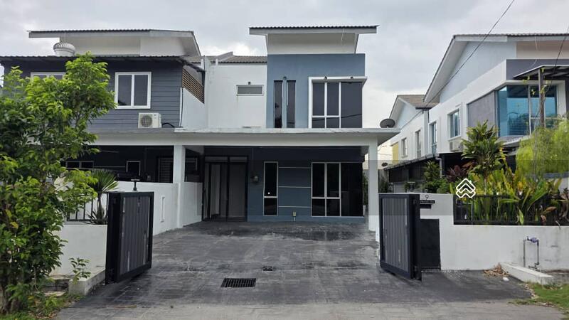 RENOVATED Double Storey SEMI D Taman Dataran Abadi Sepang - 2