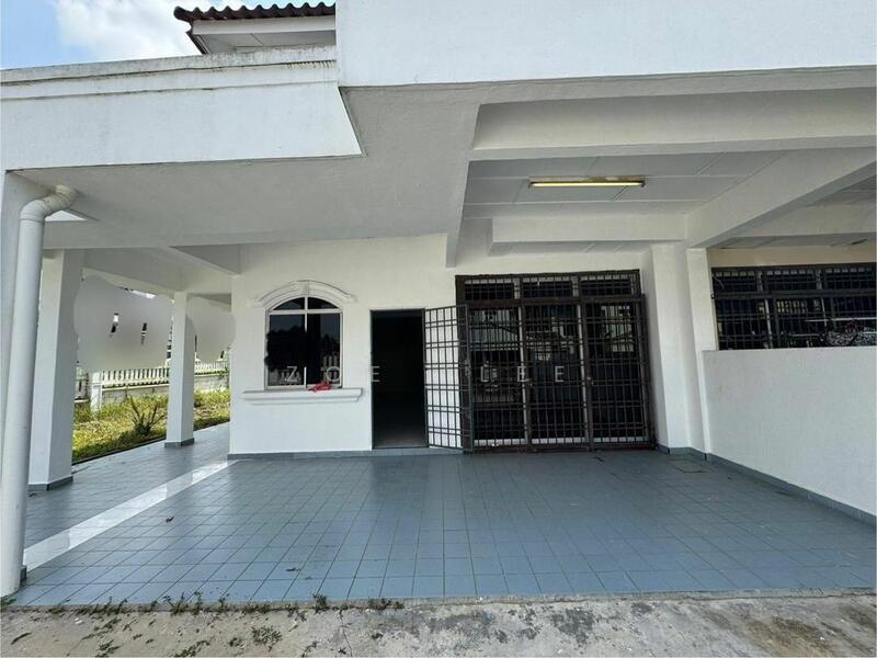 2-storey Terrace House at Taman Pulai Utama - 1