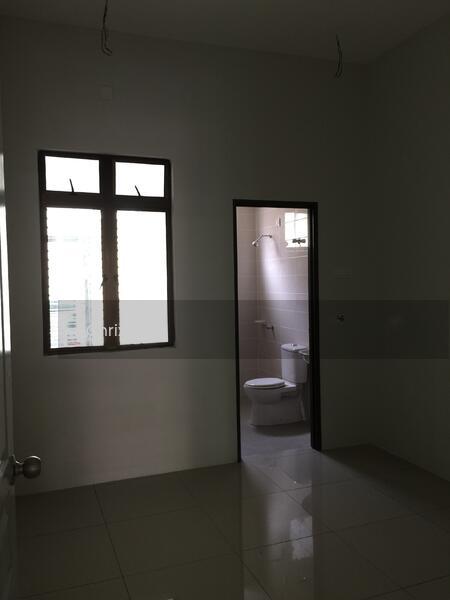 NADA ALAM • Freehold - 4