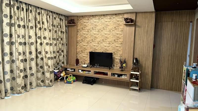Central Park condominium - 4