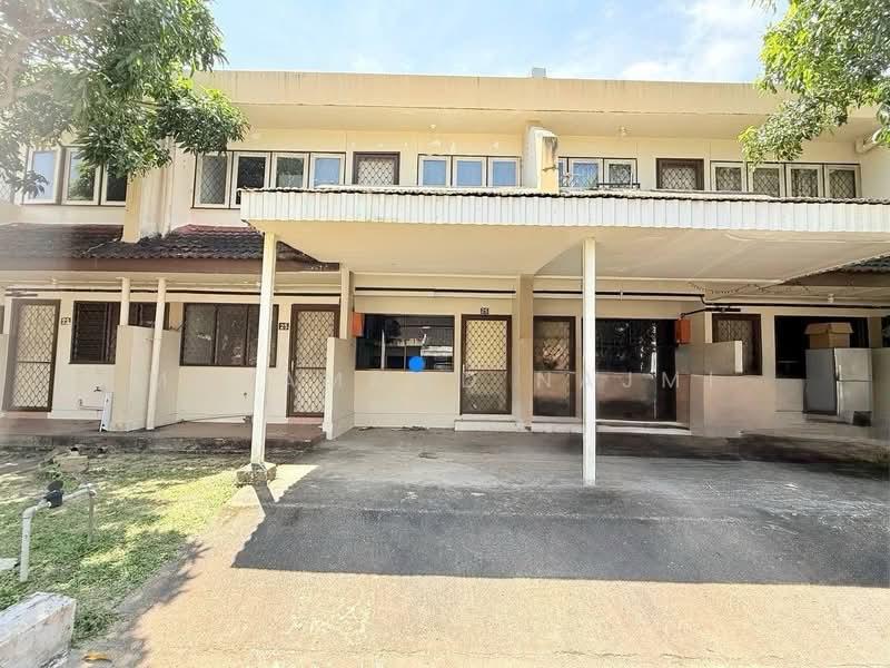 Perumahan Rantau Bukit Petronas - 1