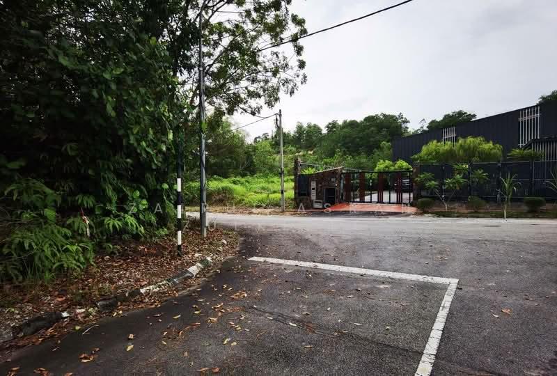 Bangi CORNER FREEHOLD Bungalow Lot Bandar Bukit Mahkota Seksyen 9 Bangi - 2
