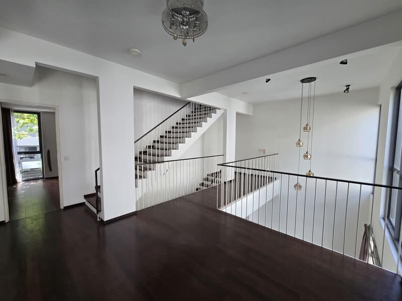The Breezeway - 3