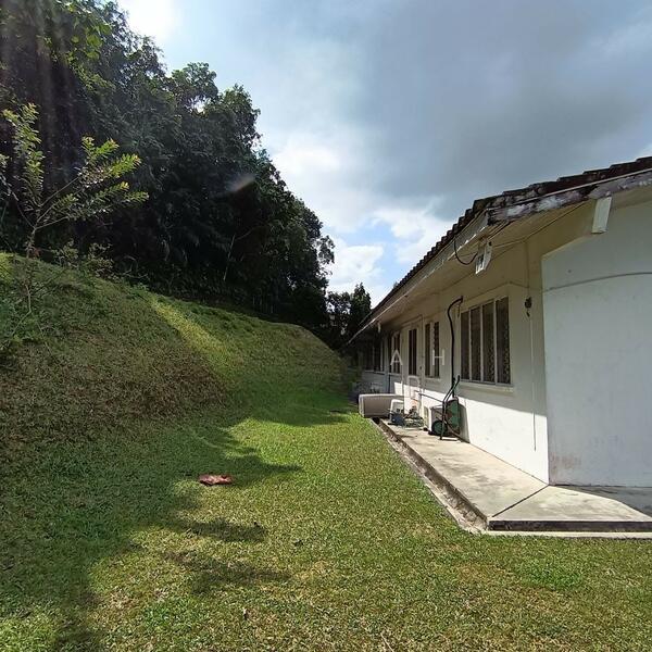 Bukit Gasing Bungalow - 3