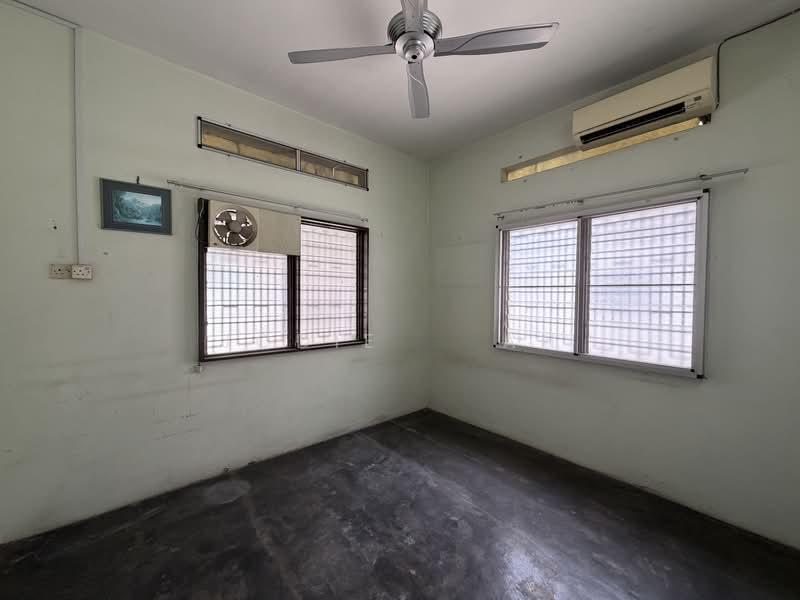 Pasir Puteh - 4