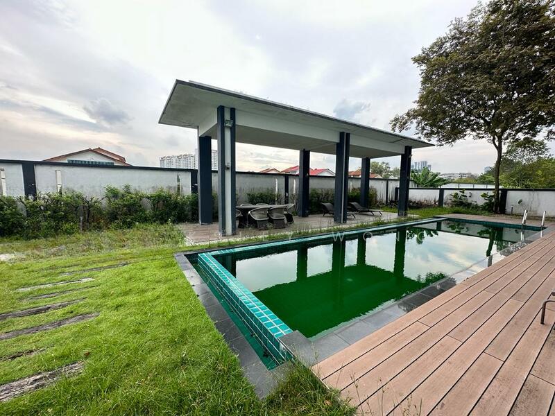 Bandar Sungai Long - 3