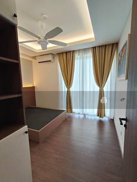 Jesselton Twin Towers - 3