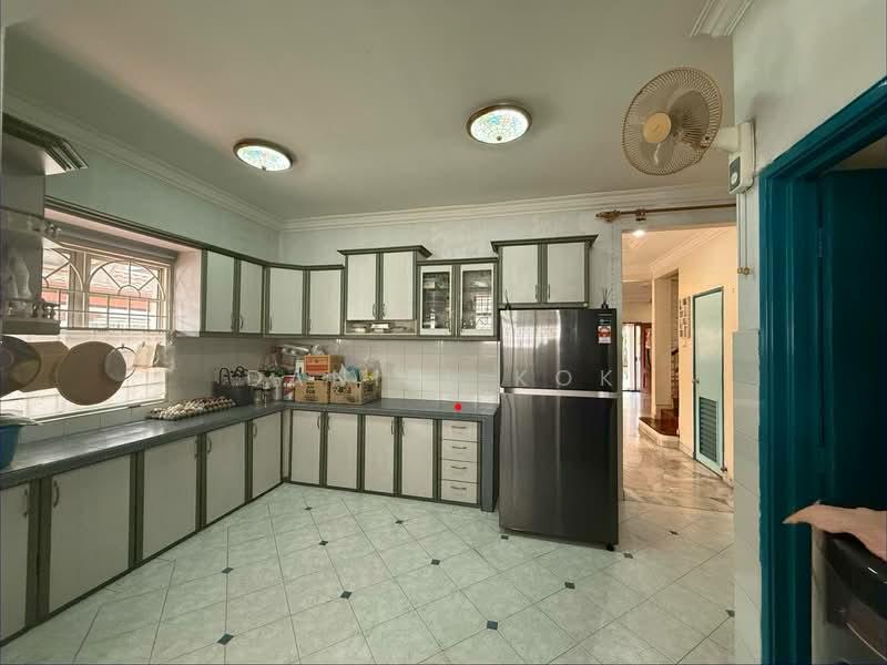 RM1.28m! 32x75ft! 4R4B! Limited Endlot With land Good Condition USJ 16 Subang 2 Sty House for Sales - 3