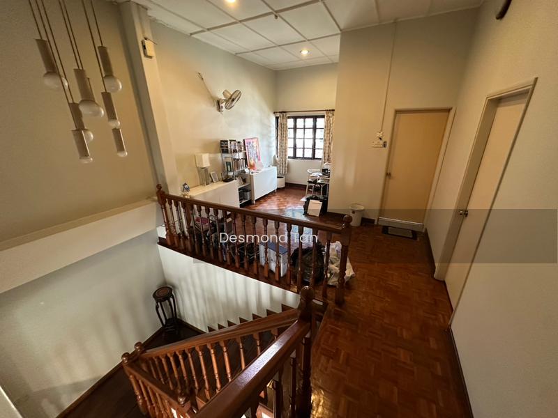 Terrace house at SS2 - 3