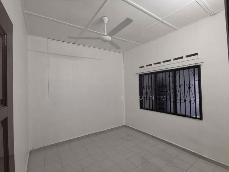 Jalan Pendekar, Tun Aminah - 3
