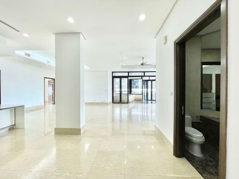 Gallery @ U-Thant - 4