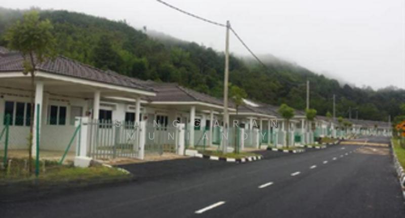 RUMAH TERES SETINGKAT DI PENGKALAN HULU - 2