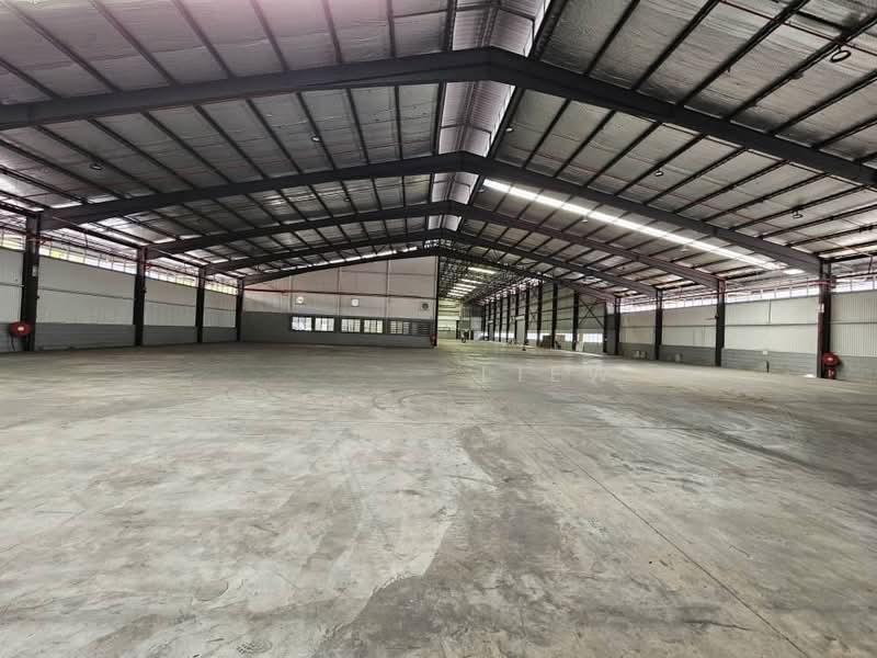 Detached Factory at Puchong Utama, 2000 Amp, 5 Tons near Subang, Shah Alam - 3