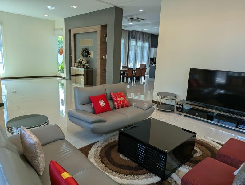 Bungalow at Subang Heights - 4