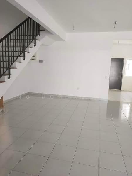 Ellis, Bandar Bukit Raja - 3