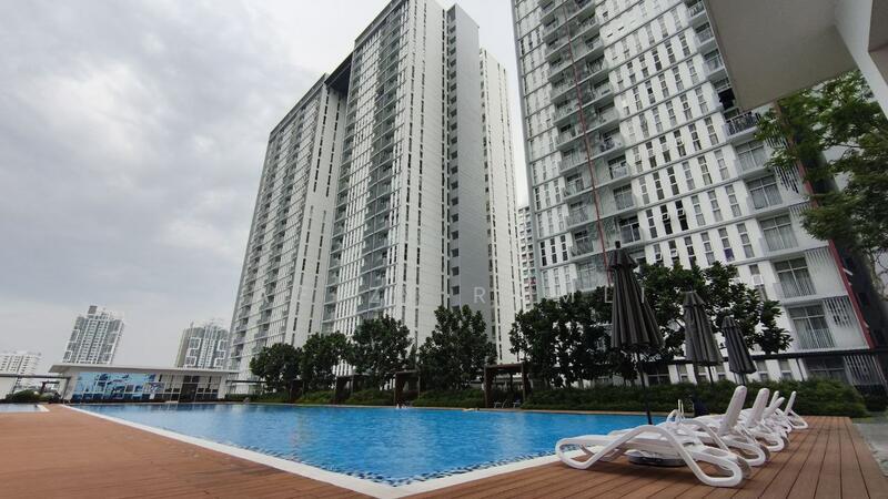 Lakefront Homes - 2