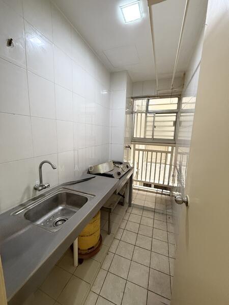 Puteri Bayu Apartment - 4