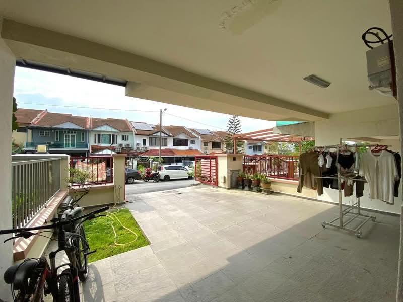 Fully Extended Gated Guarded Double Storey Taman Mutiara Indah 2 Bukit Puchong Facing South East - 3