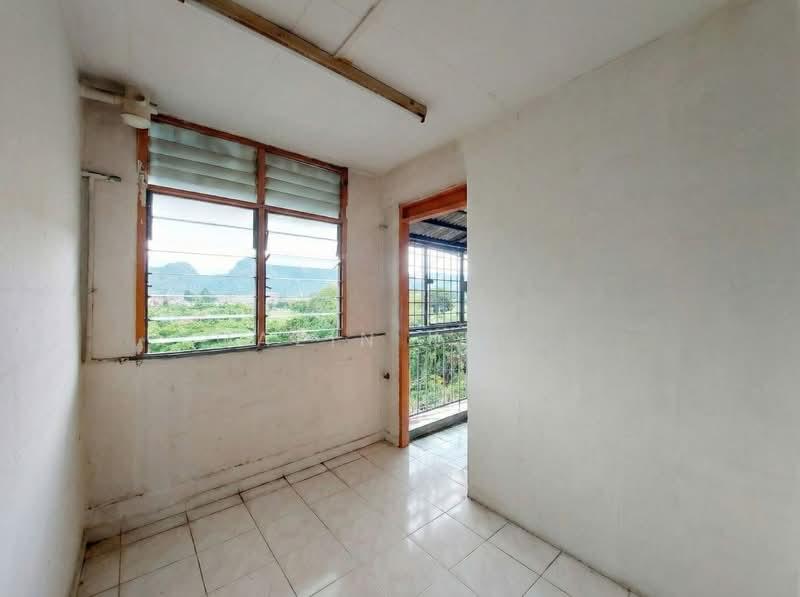 Flat Pakatan Bercham - 2