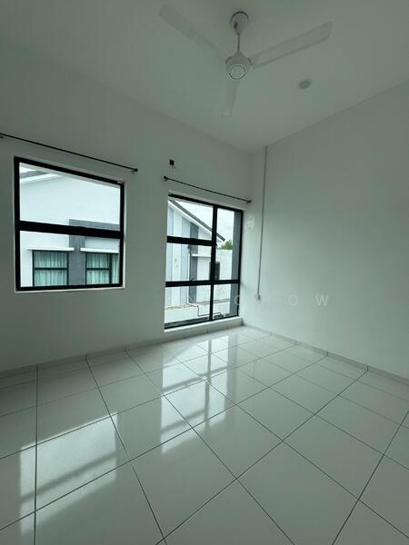 Lahat Waterfront Double Storey Semi D House - 3