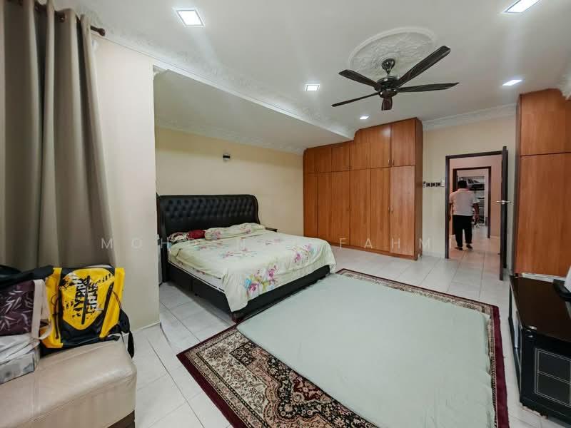 Bukit Jelutong - 2