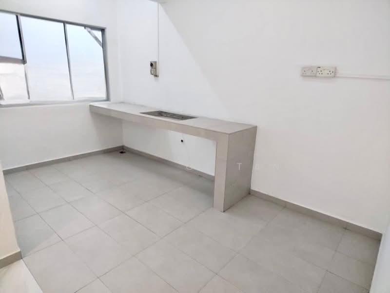 Flat Bukit Indah - 2