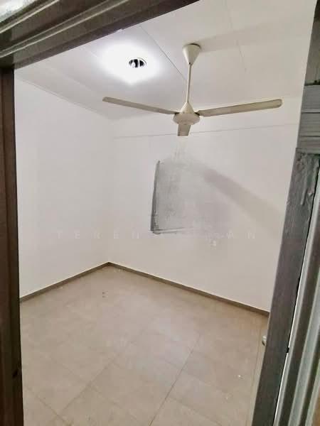 Flat Bukit Indah - 4