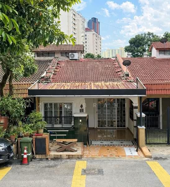 Taman Bunga Raya - 1