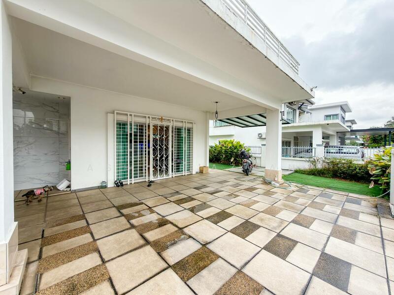 SEMI D DOUBLE STOREY TAMAN SAUJANA EMAS - 4