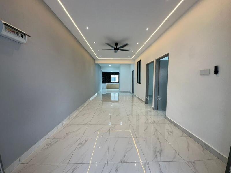 Taman Johor Jaya - 5