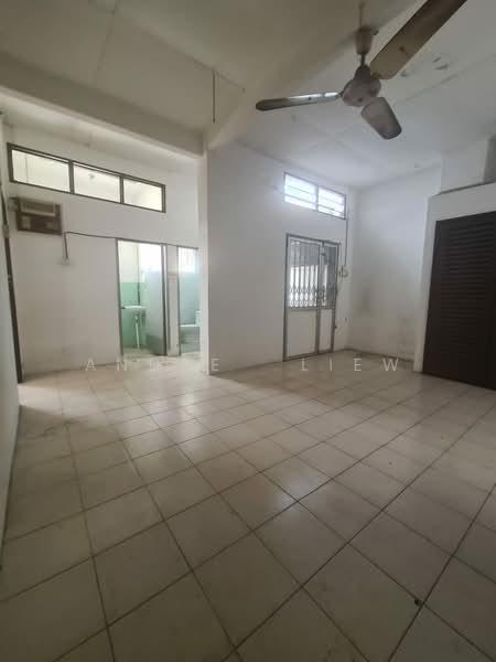 Jalan masjid negeri , Taman greenlane - 5