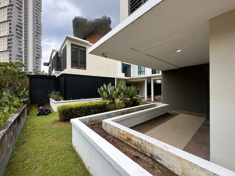Beethoven, Symphony Hills - 4