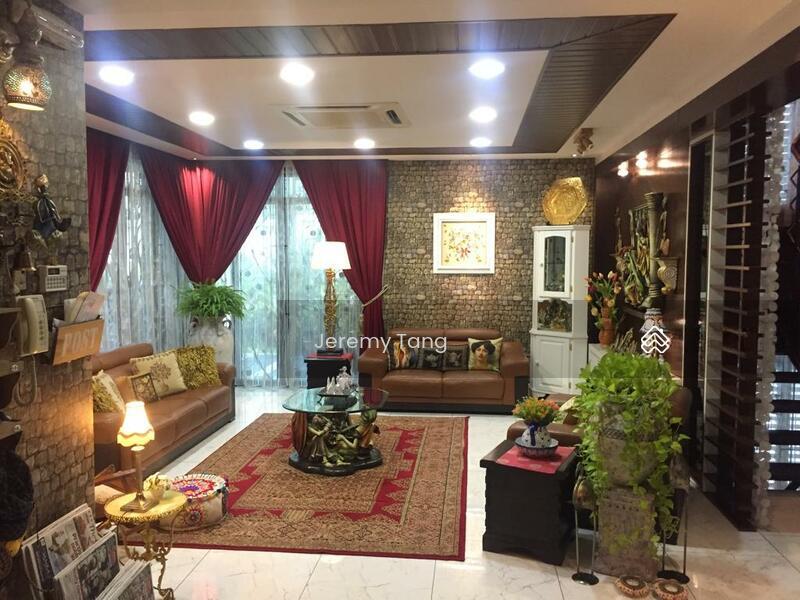 Beautiful 4 Storey Semi-D in Gated and Guarded Neighbourhood - 1