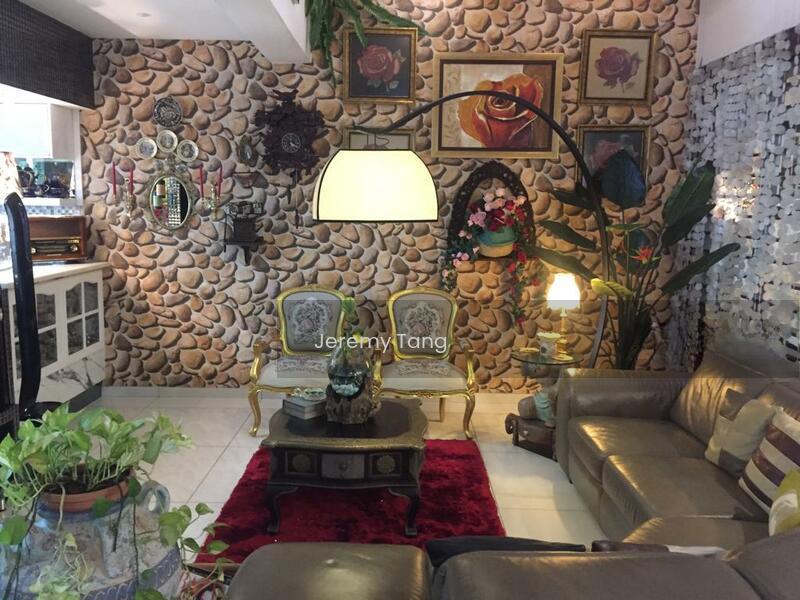 Beautiful 4 Storey Semi-D in Gated and Guarded Neighbourhood - 4