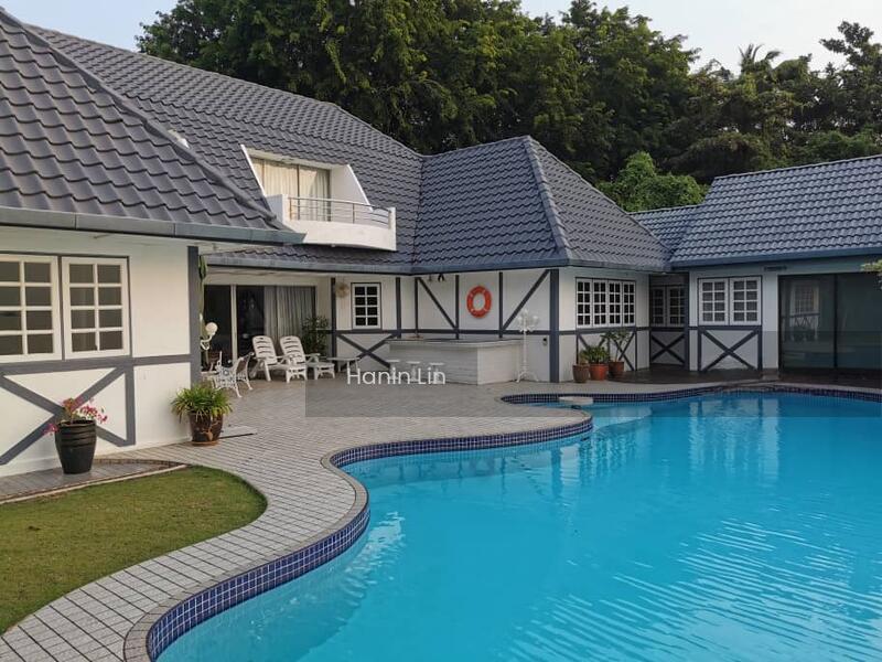 PORT DICKSON SEA FRONT BUNGALOW - 1