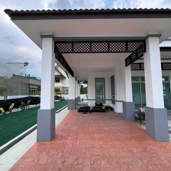 Dedaun Bungalow Village - 1