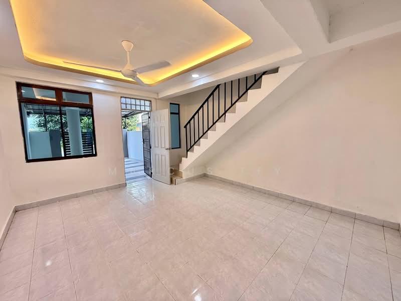 Taman Suria Simpang Renggam - 4